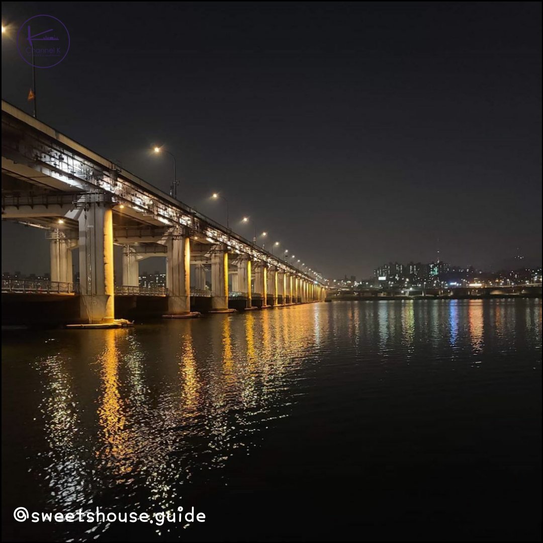 #banpohangangpark / #sebitisland

The night view is the best, and the chicken we eat here is the best!

It's cold wind, but with warm lighting,

The vibe of dating a lover will be full of love🥰

@Channel_k_joy

☞Contact - info@channelk.kr

#seoul #hangang #hanriverpark #banpo