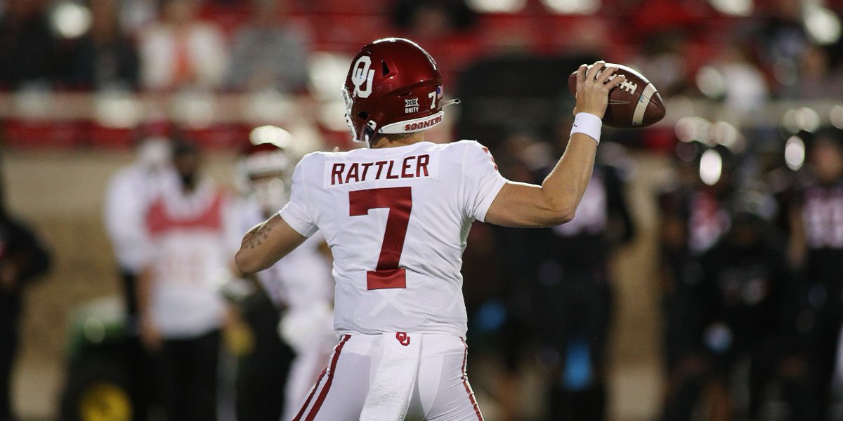 PFF_College's tweet photo. Highest-graded QBs in College Football

1. Mac Jones, Alabama - 93.8
2. Zach Wilson, BYU - 93.0
3. Spencer Rattler, Oklahoma - 92.7
4. Justin Fields, Ohio State - 92.0 https://t.co/gPge6o9Chx