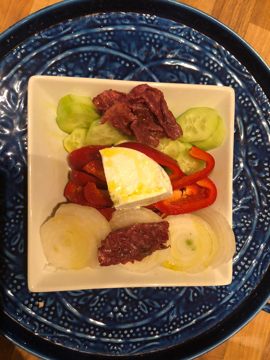 thubelina's tweet photo. @EastfieldPS Marianthi’s healthy salad! So yummy and tasty🥬🥒🥕🍋 #eastfieldbettertogether https://t.co/AjIjwM5QFL