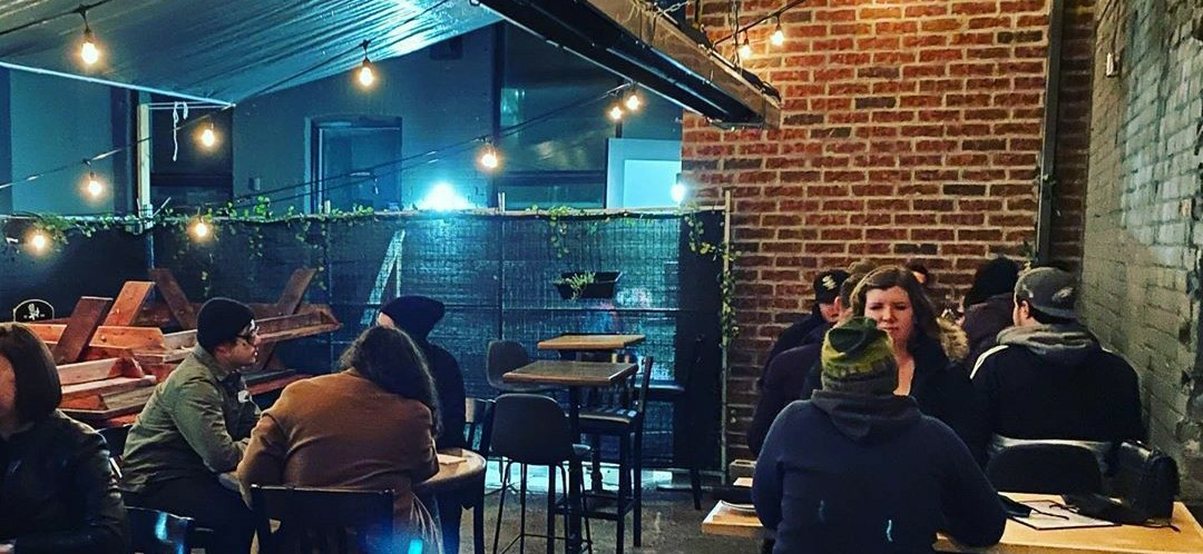 It's time to say goodbye to curbside, but the Alpine back patio 2.0 is heated, covered, and ready rain or shine! instagram.com/p/CHNiVxOgyQK/…