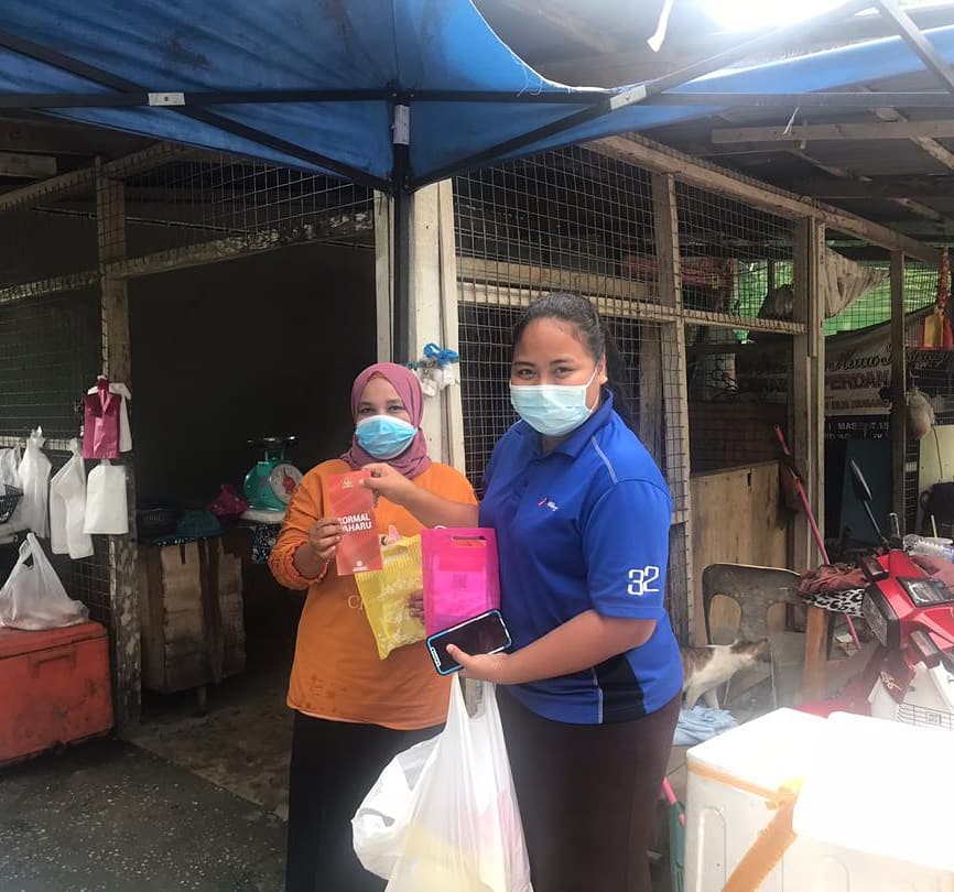 JapenKelantan's tweet photo. IOW KEMPEN PEMBUDAYAAN NORMA BAHARU: PUTUSKAN RANTAIAN COVID-19

🔹Gua Musang @PMRGuaMusang_

DUN Nenggiri

05 November 2020 (Khamis)
 3:00 petang
Kampung Jerek

#KomunikasiKita #bergheh
@azahar10920255 https://t.co/rQWP4A8bpp