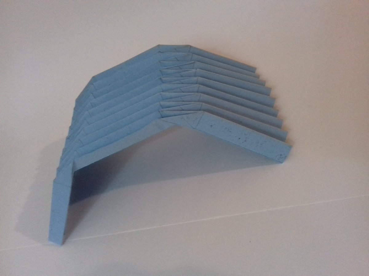 archbyalis's tweet photo. #correcion2 #3Origamis #OrigamiArquitectonico #Maqueta #SeccionC2020C #TecnicasDeRepresentacion #rjmc2020c @notiuru @arquitecturauru @cardonarichard  #AlisCastellanos 1 https://t.co/dntkC4VgST