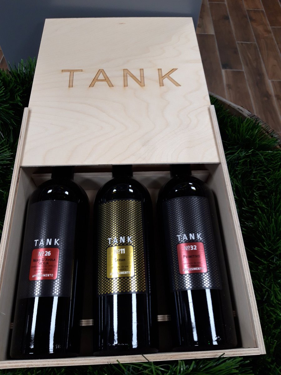 Febvrewines1's tweet photo. Three great varietals from Italy made in the Appassimento style ... which ones your favourite? 

#Tanks #NeroD'Avola #Syrah #Primitivo #Italy #Puglia #WinterReds #LockDownEssentials #Xmas2020 https://t.co/8Uld2VThnW