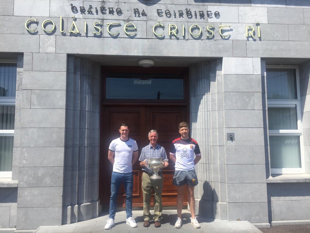 Chriost_Ri's tweet photo. Coláiste Chríost Rí lost a colleague, friend & legend yesterday. Jim Cremin will be forever remembered and loved by staff, students, parents & everybody associated with our school. His legacy will live long in our memories. Ar dheis Dé go raibh a anam uasal. https://t.co/2McFAdqTgj