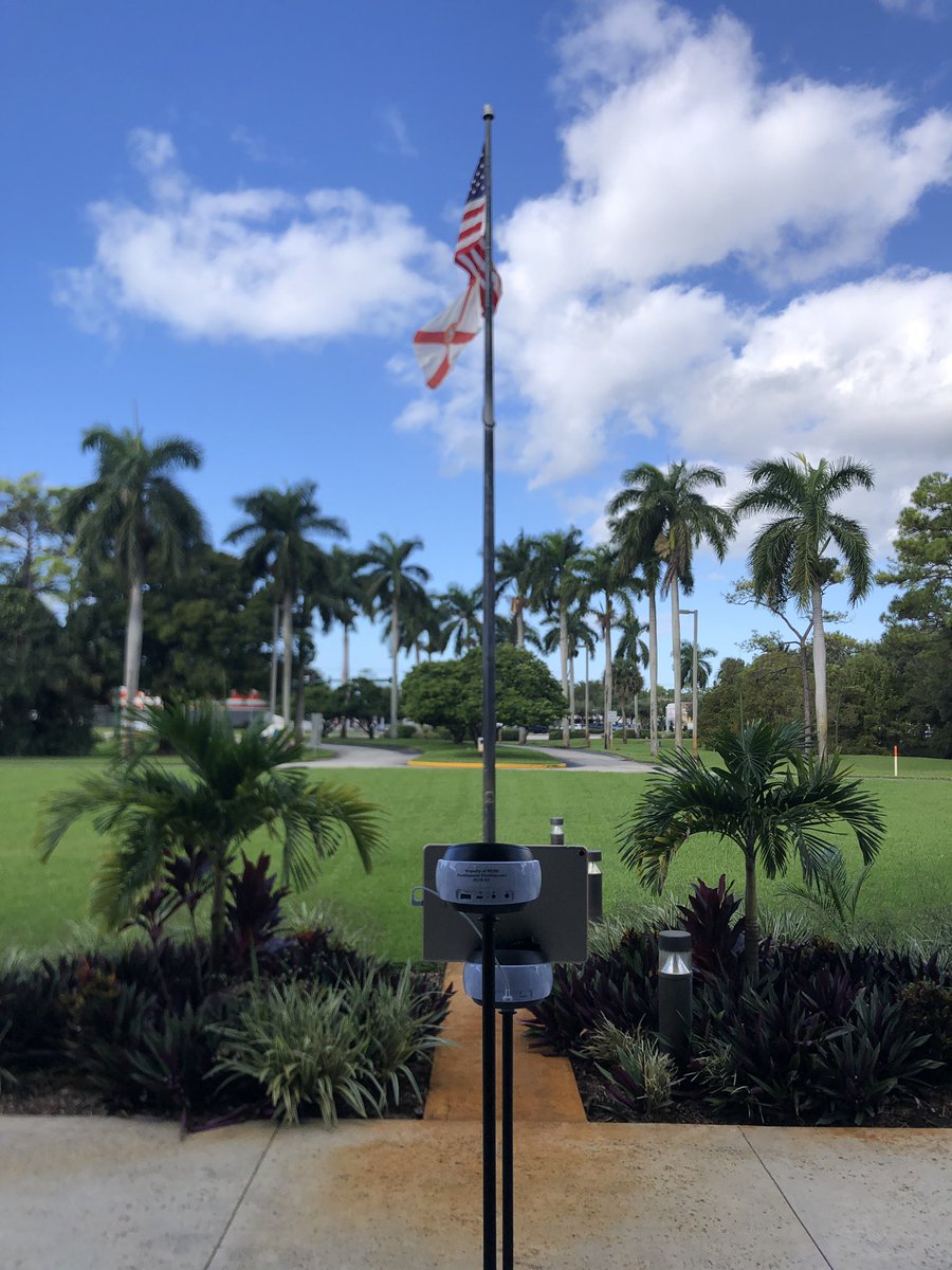 crisyscomforts's tweet photo. Beautiful backdrop for my PD team to work their video magic. #welcomeDrMillay #onboarding #ALLINMARTIN @MCSDFloridaPD https://t.co/6wDjSnt9AK