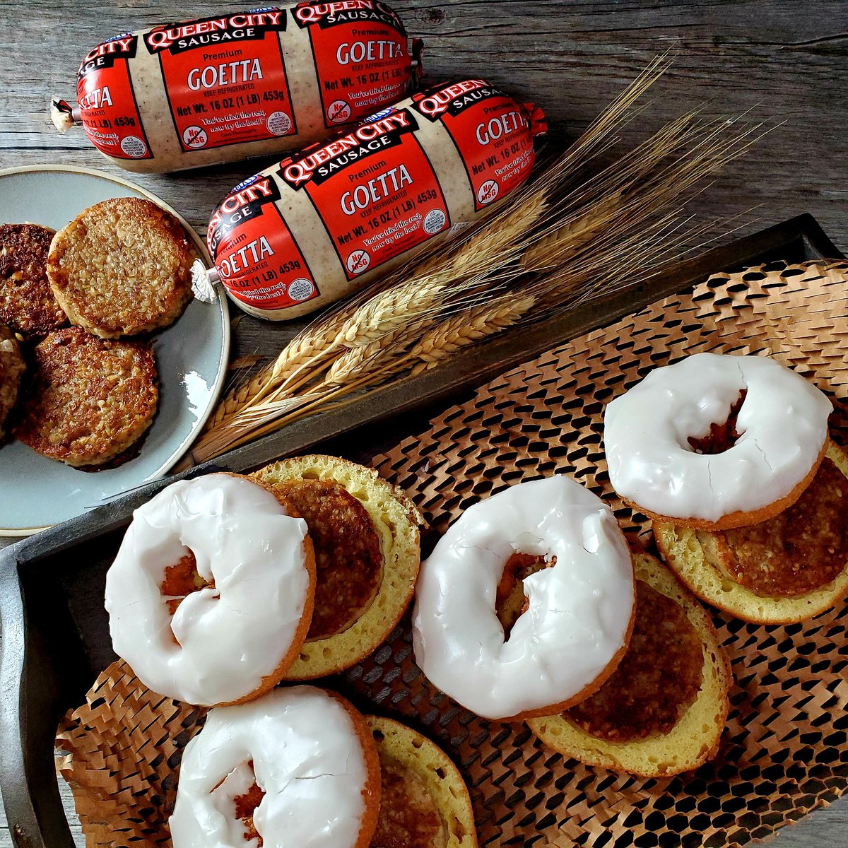 QCSausage's tweet photo. Celebrating #NationalDoughnutDay with the ultimate breakfast sandwich...QCS Goetta and @graeters ๐๐ฉ
QCS Goetta on sale at your local @kroger
#NationalDoughnutDay #thursdaymorning #Cincinnati #Goetta #ultimatebreakfast https://t.co/cG5C2BrtnY