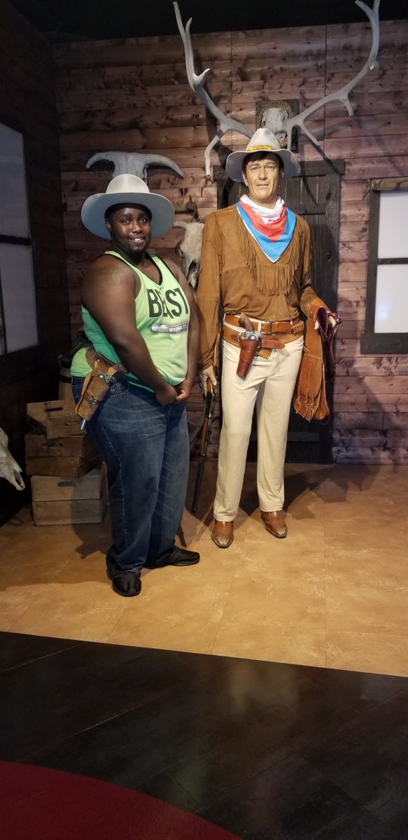 TPKJames's tweet photo. Don't let this election distract you from the fact that I was almost 400lbs in 2018. Now I'm 200lbs. This isn't even my final form! #4thform https://t.co/ZmhgEJbBOa