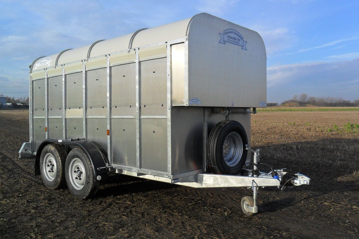 EdwardsTrailers's tweet photo. GET126 12'/5'8" Tandem axle complete with wind away sheep decks! 
#grahamedwardstrailers #trailer #livestock #sheep #cattle https://t.co/CguROqjYQi