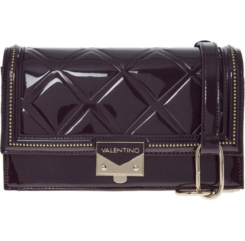 Vanniicoco's tweet photo. Bought 5 of this Valentino bag and I’ve sold 4 , who wants the last one ? Huge sale , was N85,000 now N34,000 ‼️ https://t.co/k3m2g7EKmE