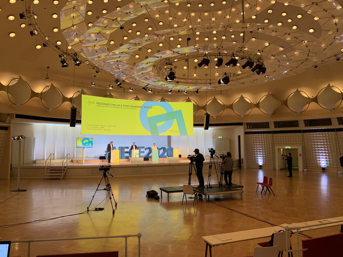 johannes_ebert_'s tweet photo. Die NECE-Konferenz wird eröffnet! @bpb_de @MercatorDE @goetheinstitut @AuswaertigesAmt @EU2020DE #GoetheForEurope #EU2020DE https://t.co/dTG6yfa5td