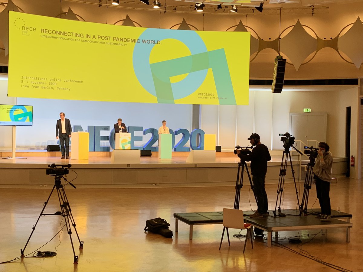 johannes_ebert_'s tweet photo. Die NECE-Konferenz wird eröffnet! @bpb_de @MercatorDE @goetheinstitut @AuswaertigesAmt @EU2020DE #GoetheForEurope #EU2020DE https://t.co/dTG6yfa5td