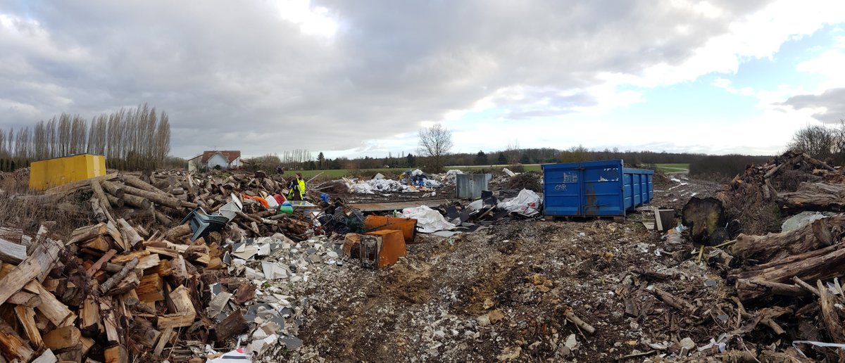Prefet77's tweet photo. 🗞️Communiqué :
L’éradication de dépôts sauvages et de ces filières illégales est une priorité du Préfet de #SeineEtMarne.
👍12 installations classées illégales de traitement de déchets ont été découvertes par le #DRIEE77
📍https://t.co/fV9HlKTe5m
📍https://t.co/BtRJySB5DC... https://t.co/4a4BBArOHn