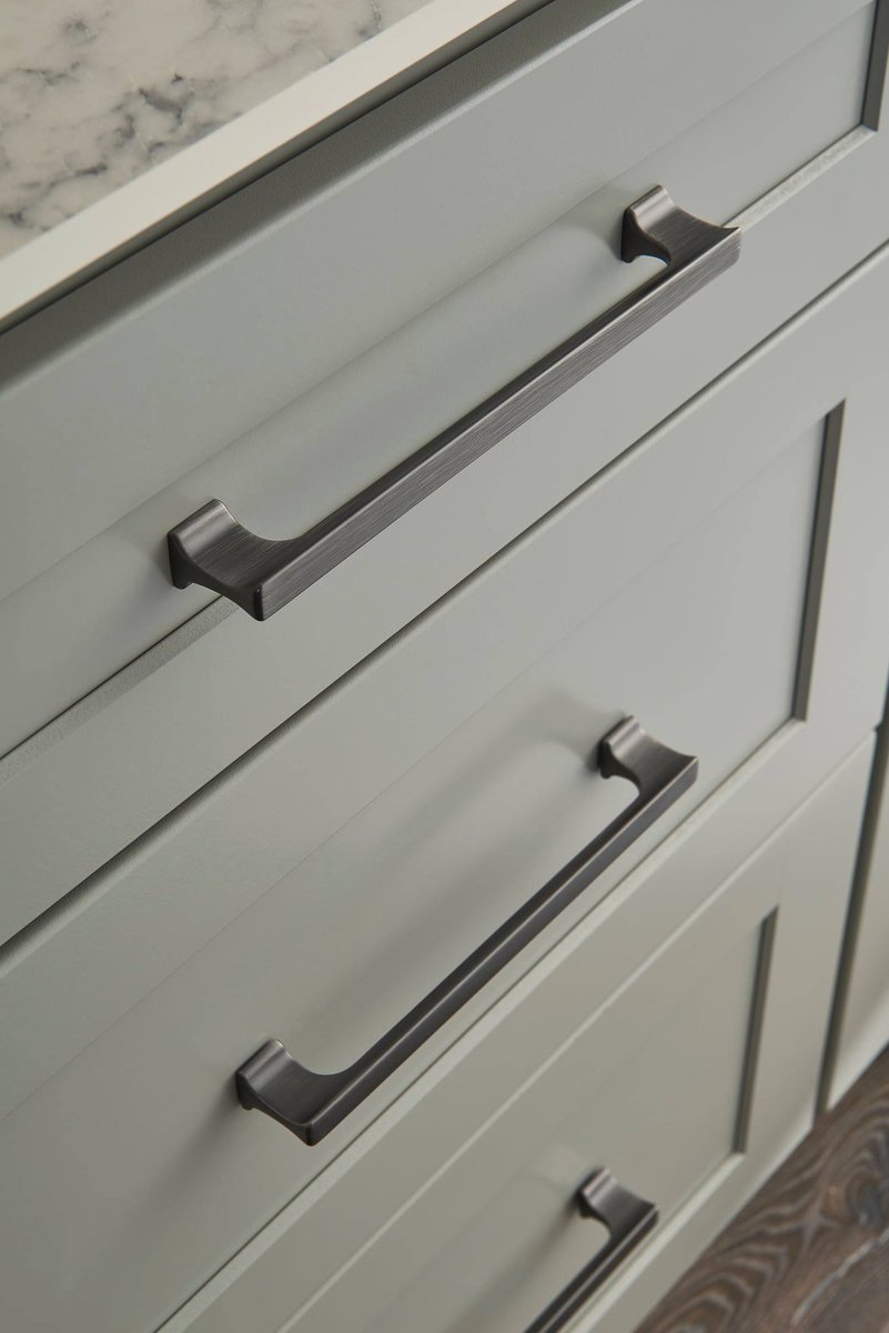 CapitalMillwrk's tweet image. Sullivan radiates a powerful yet serene presence with the brawn of architectural I-beams. This collection from @HardwareRes  is available in multiple center-to-center options and popular finishes.
#HardwareResources #CabinetHardware #KnobsAndPulls #CabinetPull #CabinetKnobs