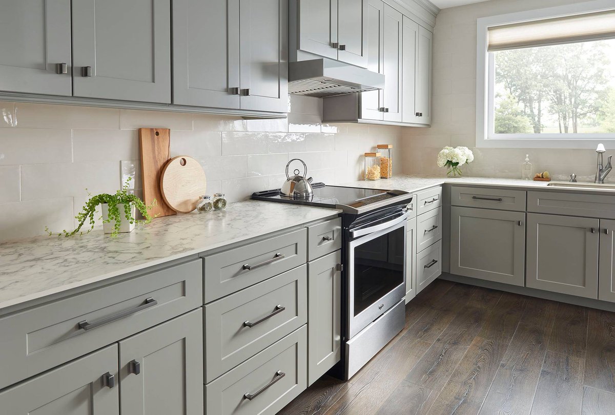 CapitalMillwrk's tweet image. Sullivan radiates a powerful yet serene presence with the brawn of architectural I-beams. This collection from @HardwareRes  is available in multiple center-to-center options and popular finishes.
#HardwareResources #CabinetHardware #KnobsAndPulls #CabinetPull #CabinetKnobs