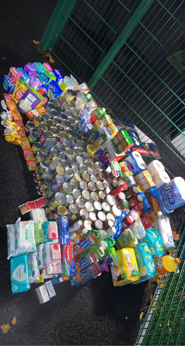 💙🧡Thank you to everyone who donated to Salford food bank yesterday! We were overwhelmed with how many donations we received! All donations were taken to Tesco’s food bank👏🏻
From our netball family to yours!💙🧡
#fooddrive #givebacktothecommunity  
<a href="/marcusrashford/">MR14</a> inspired!