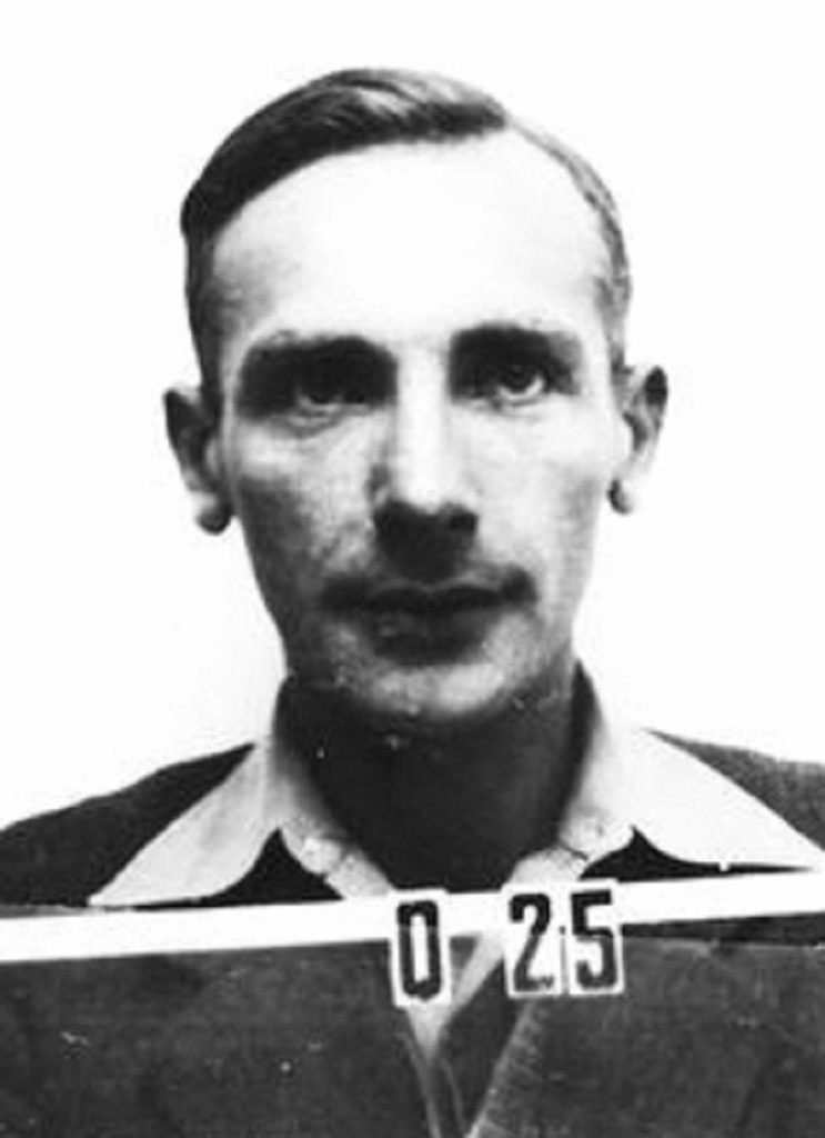 ipngovpl_eng's tweet photo. 👤 Joseph #Rotblat was a 🇵🇱 Polish-Jewish scientist who worked on #TubeAlloys and #ManhattanProject. Even though he contributed to the creation of the atomic bomb, he was secretary-general of @PugwashConfs, sharing a Nobel Peace Prize with that organisation. https://t.co/iME4Hdc7zD