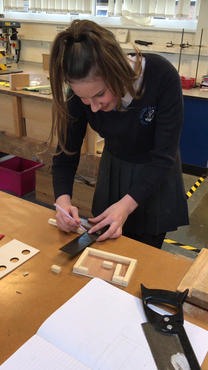 valleygardensnt's tweet image. Fantastic work from some of WR. Learning about wood joints and the importance of accuracy. #vgmsdt #willitwork