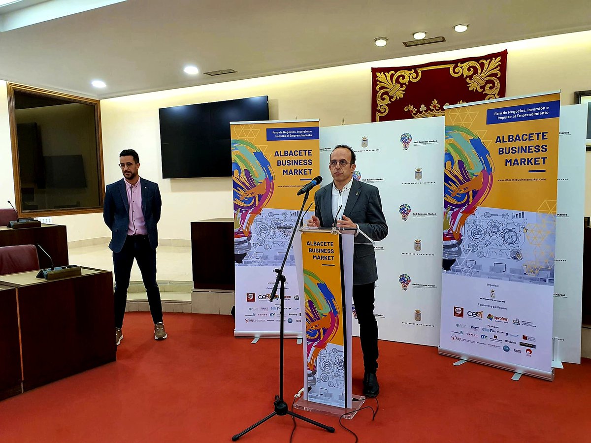 El presidente de AJE Albacete participa en directo en @Albacetebusinessmarket
interviene y modera sobre "tendencias de un mercado y un ecosistema empresarial en cambio"

#market #negocios #mercado #business
