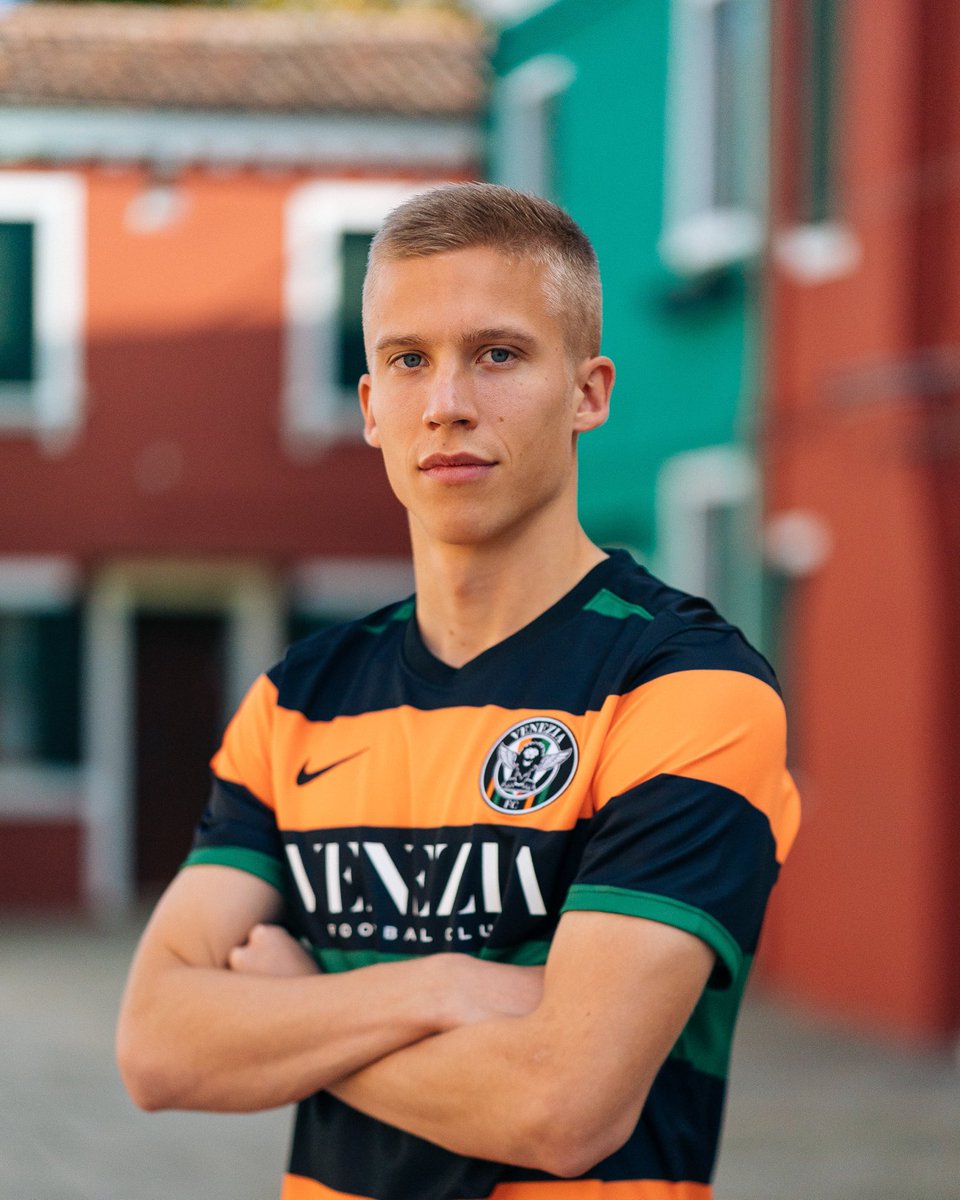VeneziaFC_EN's tweet photo. 🇫🇮 Welcome, Lauri!

Venezia FC has signed 23-year-old Finnish midfielder Lauri Ala-Myllymäki on a free transfer from ⁦@IlvesEdustus⁩ of the Veikkausliiga. 

👉 https://t.co/5sCnlMtR52

#ArancioNeroVerde 🟠⚫️🟢 https://t.co/rxFXR5qz0y