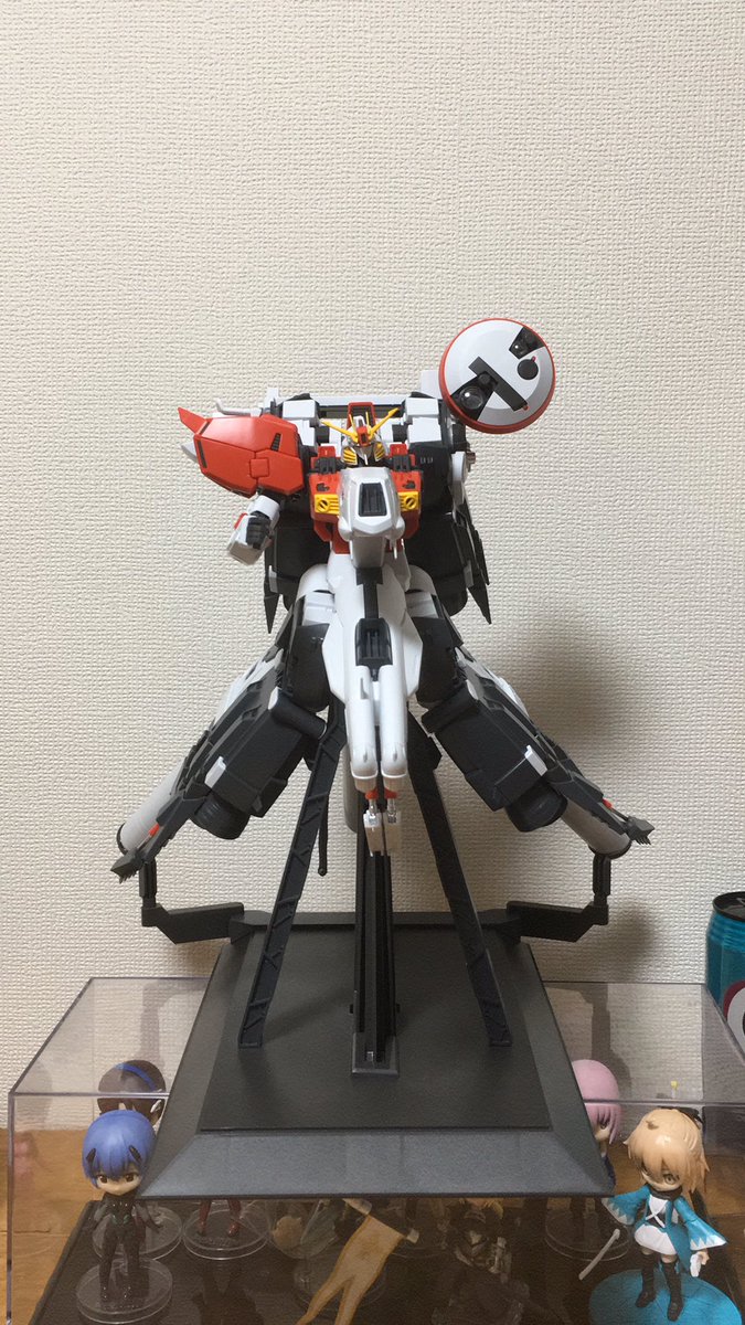 k_yozakura118's tweet photo. さてと頭痛もおさまらないし首も痛いしこの辺りで今日はやめとくかな…

マッサージボールで背中のツボ押してやらな張ってるのがメッチャ分かるしな💧

#PLAN303E
#DEEPSTRIKER
#ガンプラ https://t.co/4phskspG46