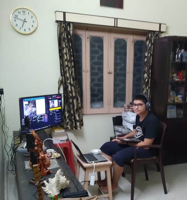 Germany_Kolkata's tweet photo. (CG) Thank you all for participating in another fascinating session of the 🇩🇪 CG’s #ScienceLectures. Special thanks to our Tech Support🤓 – student Riddhiman Ganguly of St.ClaretSchool, Debpukur, seen here at his workstation, live-streaming our event world-wide! https://t.co/Ot9MNBaK6L