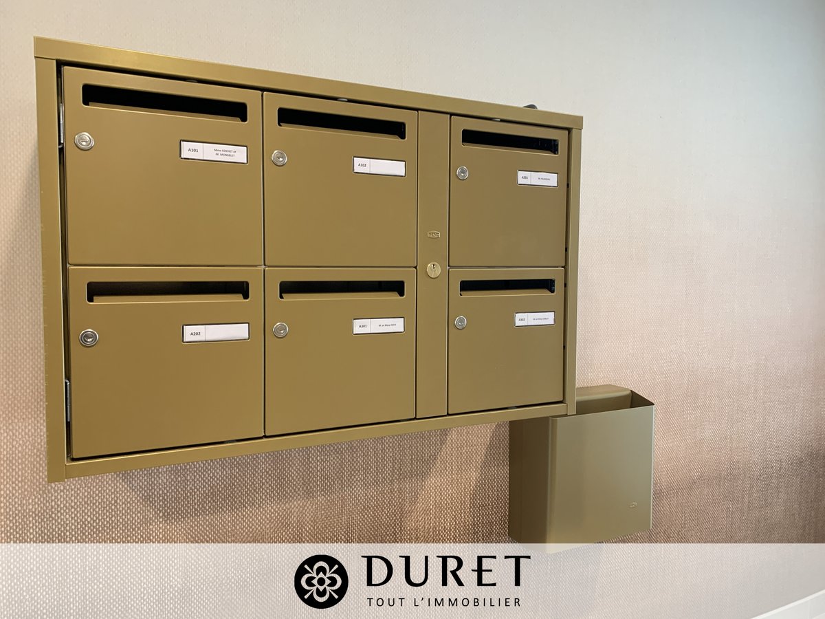 DuretImmobilier's tweet photo. [ LIVRAISON RESIDENCE SEALINE ]
👏 Félicitations et bienvenue à nos heureux propriétaires des appartements de la Résidence SEA LINE à #SaintHilairedeRiez Une résidence intimiste à quelques pas de la mer 🌊😍
#Habiter #Investir #Defiscaliser #Proprietaire #Vuemer #DuretPromoteur https://t.co/QPMfQTZ9kP