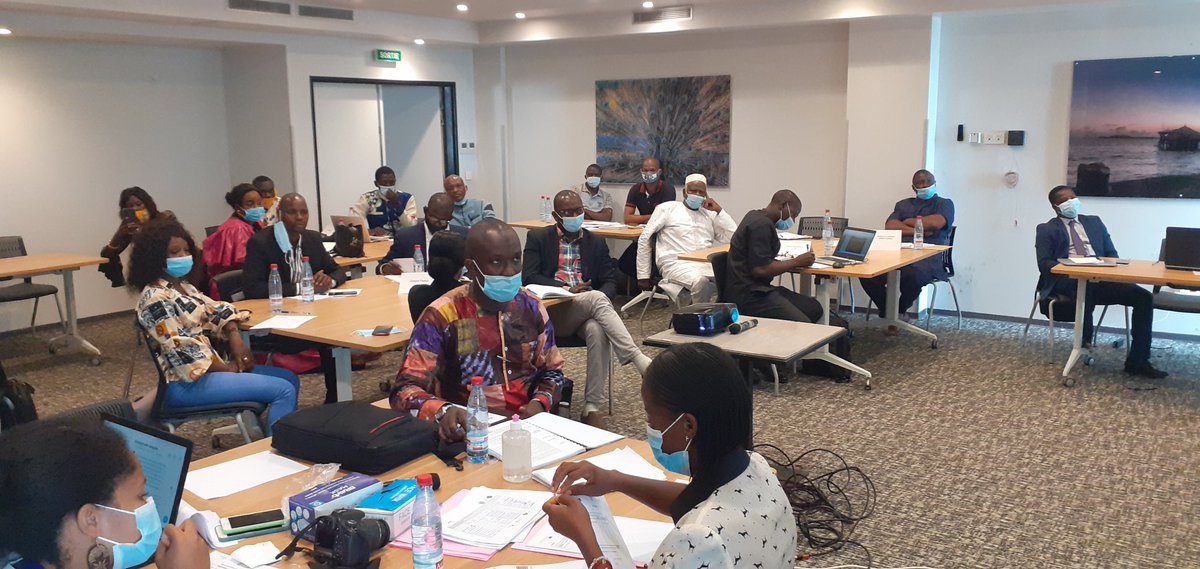 Hier 04-11 a eu lieu la restitution du rapport sur la Riposte contre la Covid-19 du cabinet GREENDEEVE sur le projet AVENIR de France-Volontaire à l'hôtel  ONOMO.Plusieurs autorités étaient présentes 
Suggestions,amendements et travaux de groupe ont été fait durant la journée