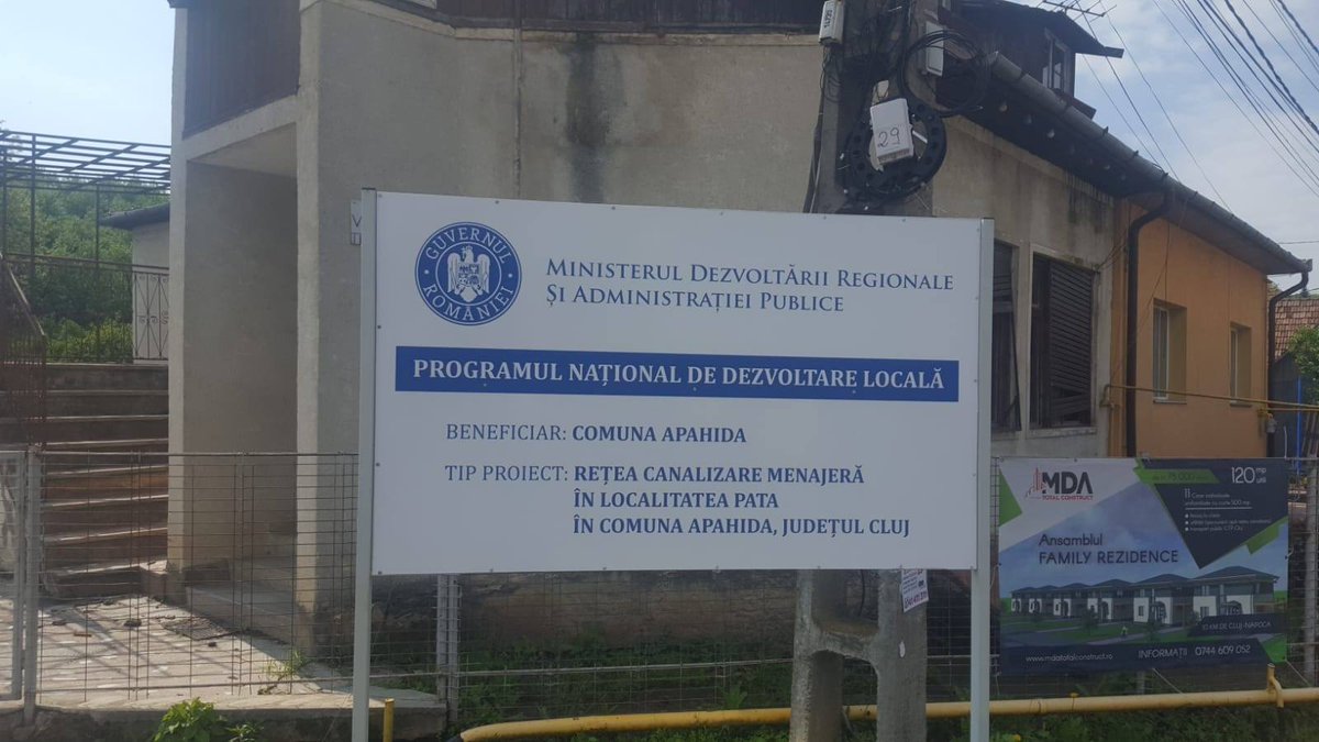 eDezvoltare's tweet photo. Au fost finalizate și recepționate lucrările de realizare a rețelei de canalizare menajeră în localitatea #Pata din comuna Apahida (jud. #Cluj).
Obiectivul de #investiție, în valoare totală de 11.350.559,92 lei, a fost finanțat de #MLPDA, prin #PNDL. https://t.co/YMgSjT5mOy