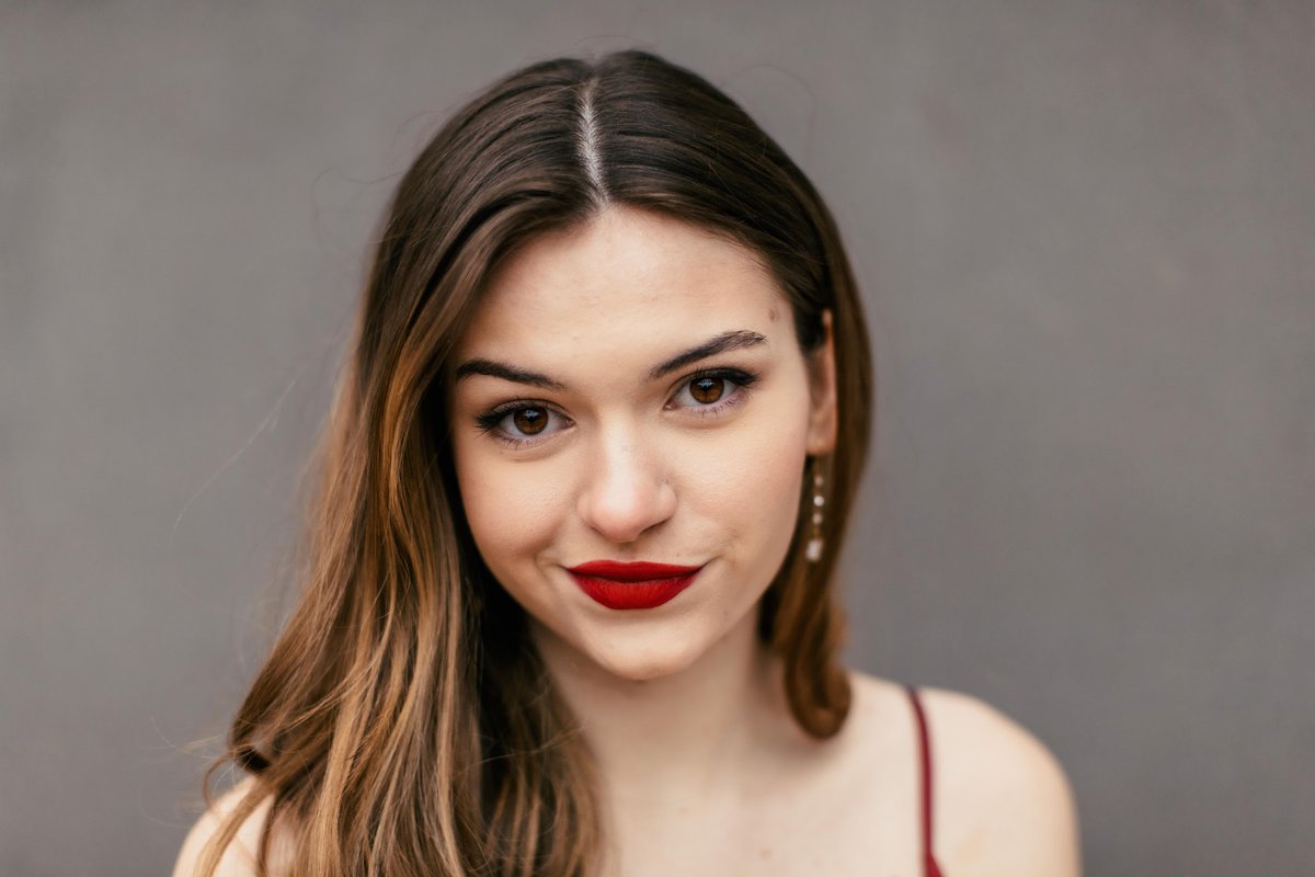 MEET THE CAST: Halle Hill (Laurentia - Captain Lovelock)
Last seen with on the Baylor Opera Theatre stage as Amore and Valletto in L'incoronazione di Poppea, Halle returns to BOT this year as  Laurentia (Captain Lovelock), and as Bastienne in Bastien und Bastienne in January!