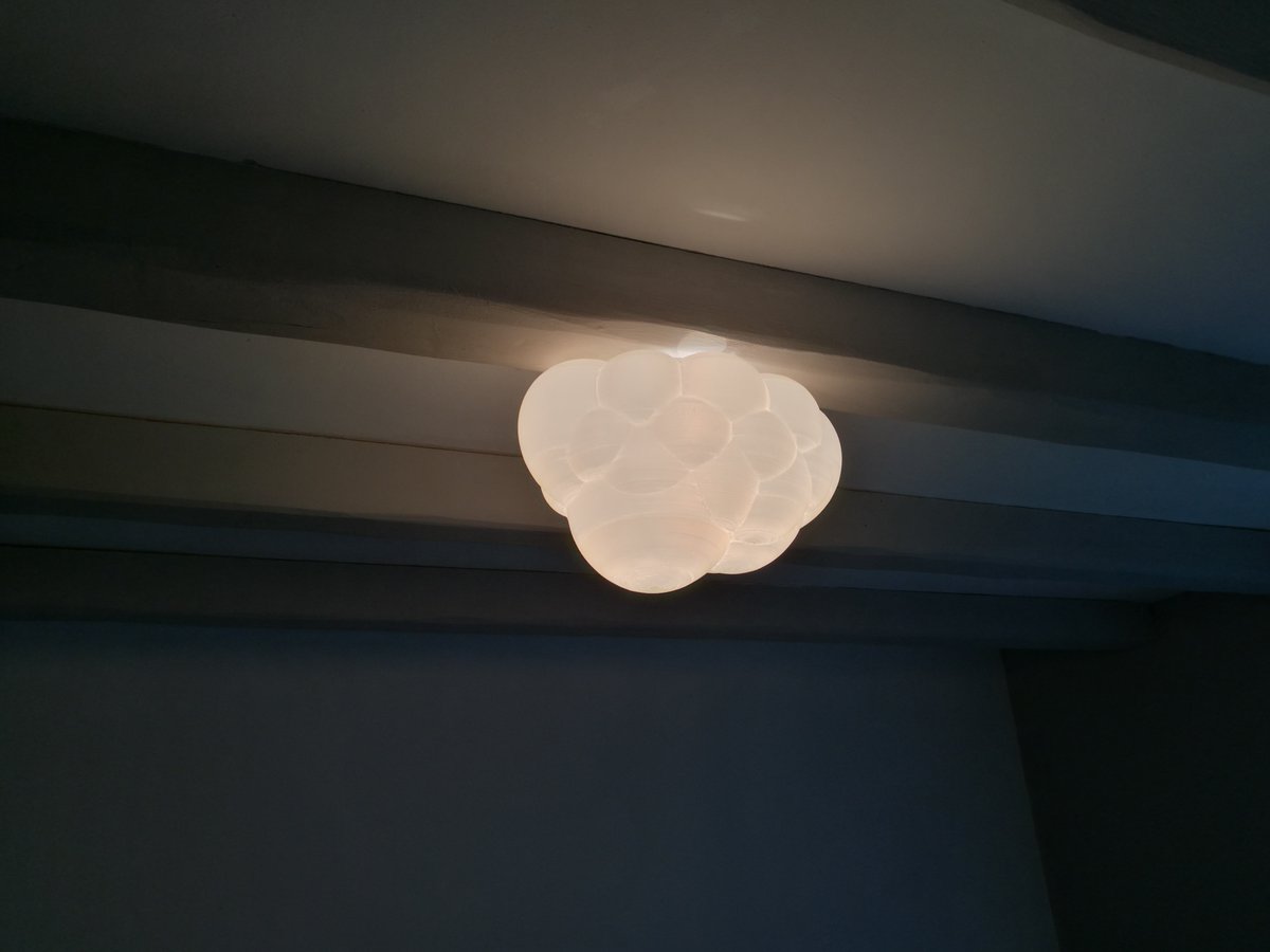 AtelierdeG's tweet photo. Plafonnier nuage écoresponsable https://t.co/iwIGyej93L