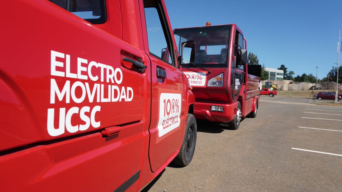 EnergiaBiobio's tweet photo. #Biobío Subsecretario⚡@fjlopezd junto a Subsecretaria @min_ciencia @ctorrear inauguran #MicroRed proyecto con sistema de generación de energía renovables, compuesta de tecnologías solar, fotovoltaica y eólica, para difusión, docencia e investigación👋 #MásEnergíaLimpia https://t.co/rCTjVAF8Np
