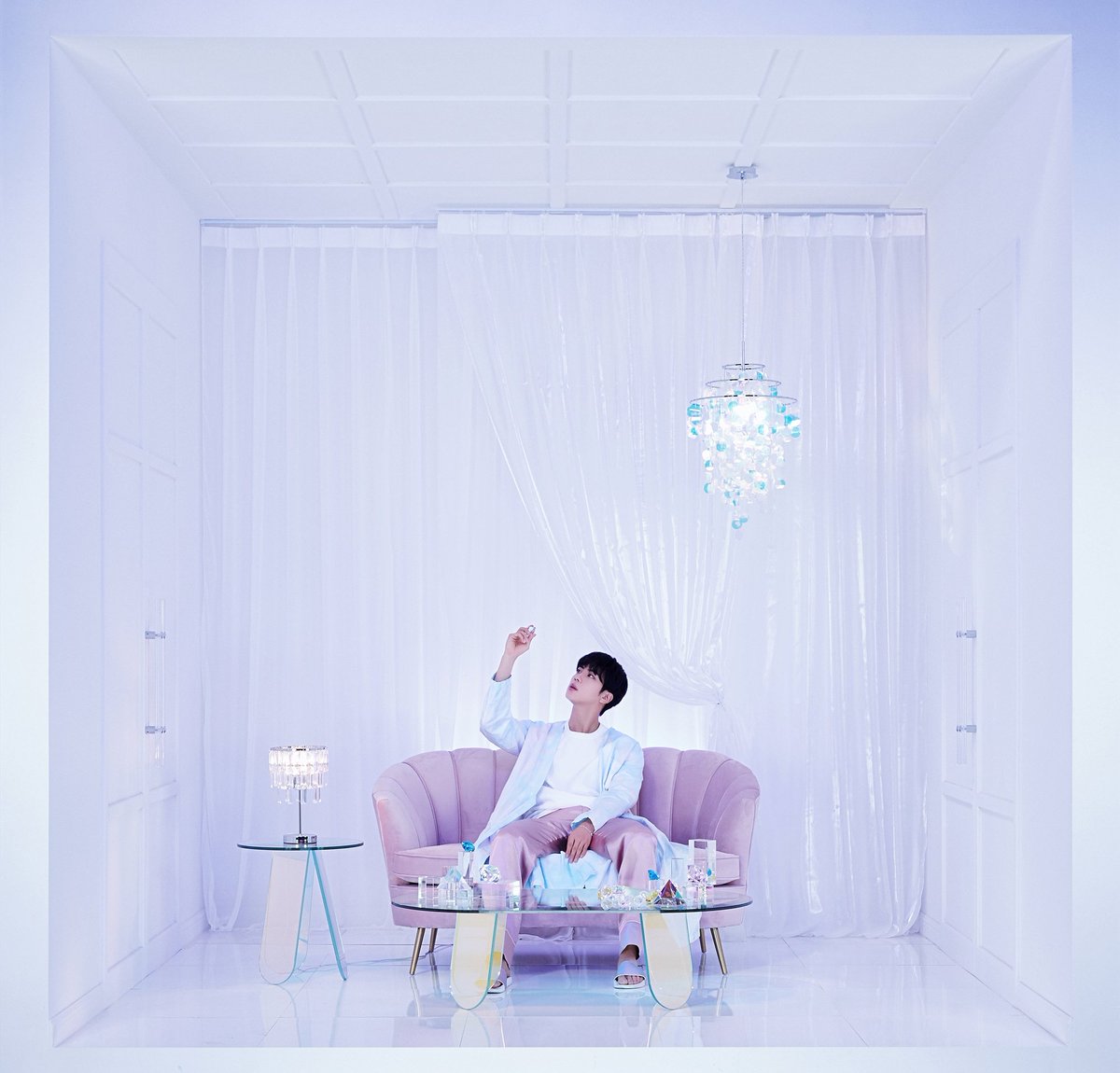 yoonkkuI's tweet photo. seokjin and jungkook rooms https://t.co/QQYSURRL7n