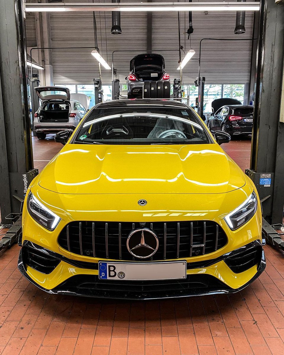 mbmaybachfans's tweet photo. Pocket Rocket: The new A45 S AMG 4MATIC+ 421 HP 0-100 km/h 3.9 sec with Drift Mode
πΈ: @mr_mercedesamg
#mercedesbenz #mercedesamg #mercedesbenzmaybachfans #aclass #a45s #a45samg #aclasssedan #a35 #a35amg #a45amg #a250 #a200 #hatchback #hyperhatch https://t.co/5LSuCnJty1
