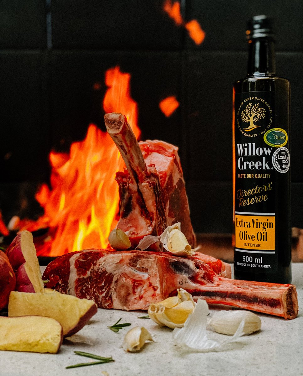 guywithabraai's tweet photo. Côte de boeuf on the braai tonight 🔥#guywithabraai #elkedagisbraaidag #everydayisbraaiday #braai #braaitime #braaivibes #braaiarmy #braaination #bbq #bbqlovers #steak #beef #cotedeboeuf #farmtotable #sweetpotato  #foodpics #outdoorcooking #flames #fire #manfirefood #southafrica https://t.co/3mG9OdV34r