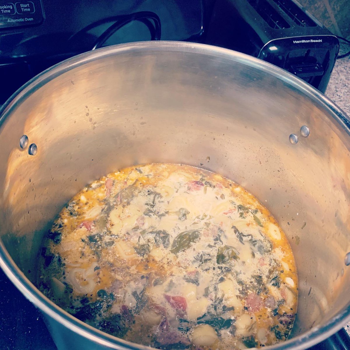 DanisDabbles's tweet photo. Yesterday was the perfect day for #fallharvest cooking! You’ll notice that I overstuffed the crockpot and it made quite a mess but hopefully it will still taste good. #colorfulcooking #danisdabbles #dabbleyourway #newdabbles #chefstateofmind #homemadefood https://t.co/UpwDGkmtCG