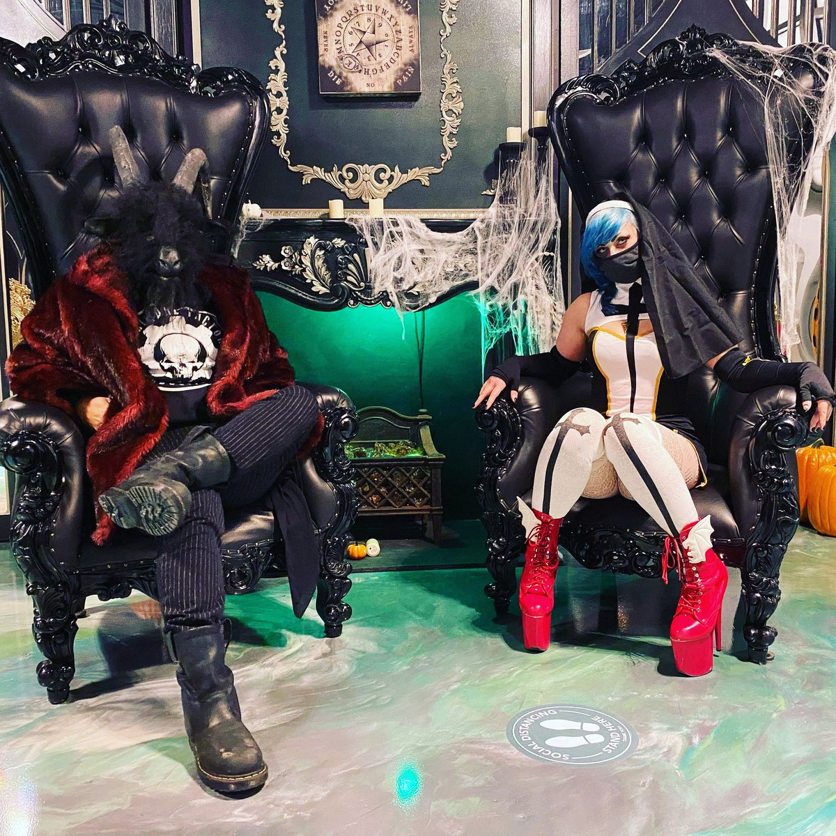 Succubux123's tweet photo. #emogirls #bluehair #gothgirls #baphomet #satan #sexynun #naughtynun https://t.co/7GEOUK9Xkj