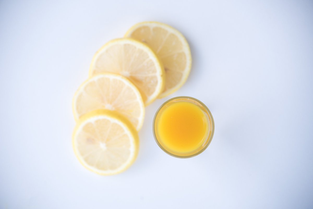 Nothing but the good stuff in our Wellness shot! 

Just lemon, ginger, and turmeric.