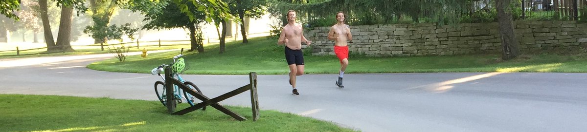higdonmarathon's tweet photo. To a point, the less you weigh, the faster you can run. Extra weight can limit your performance, since carrying an extra 10 pounds of weight is the same as carrying a 10-pound pack on your back. But don't go on a crash diet, since losing weight too rapidly is bad for your health. https://t.co/vAPaH7gtLL