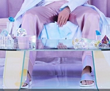 armylspirt's tweet photo. @sukmafiani @BTS_twt Tadi lewat di tl, masa sih sendal ini😭 https://t.co/nb37ejg2YN