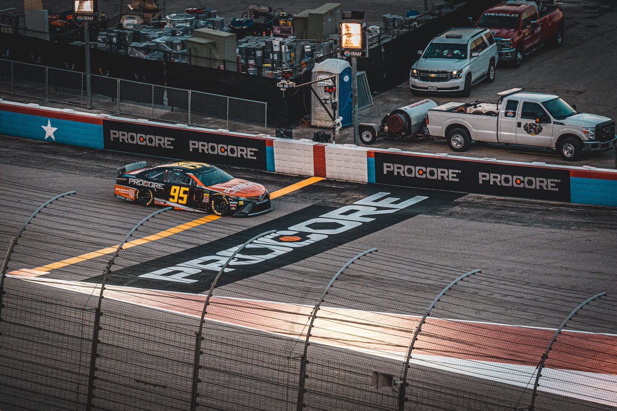 LeavineFamilyRacing tweet media