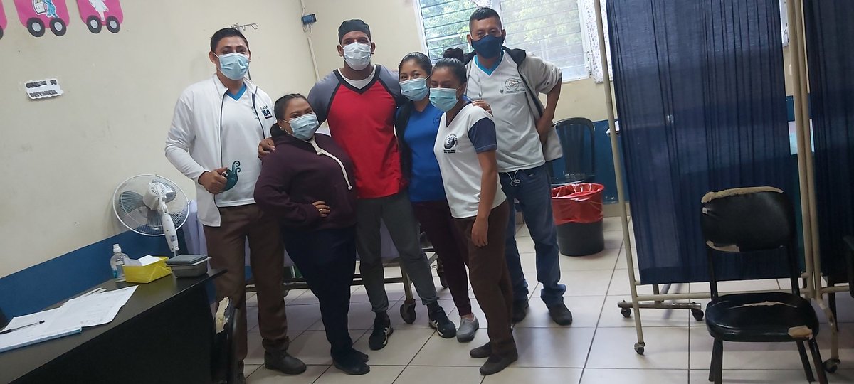 AlainAlvarezAg1's tweet photo. Un día como hoy hace 22 años llegaron los primeros médicos cubanos a guatemala y desde entonces no hemos parado de trabajar en conjunto por la salud del pueblo guatemalteco. @BSayaxche . Equipo de Salud, Distrito El Naranjo. #22añosbmcguatemala @Guerrerotony161 @Aclau1991 https://t.co/XKq4ocqhoD