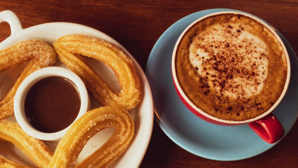 ThePortHouse's tweet photo. Churros con Chocolate &amp; Coffee for €5! Warm and crispy churros ready to go! We are opening at 4 pm The Port House Ibericos in #Dundrum 
​Get this promo from 4-6 pm! Only take away! Who else needs something sweet today? 🍫🙄🙋🏻‍♀️

#Dundrum #churrostogo https://t.co/kK3DIl2TTO