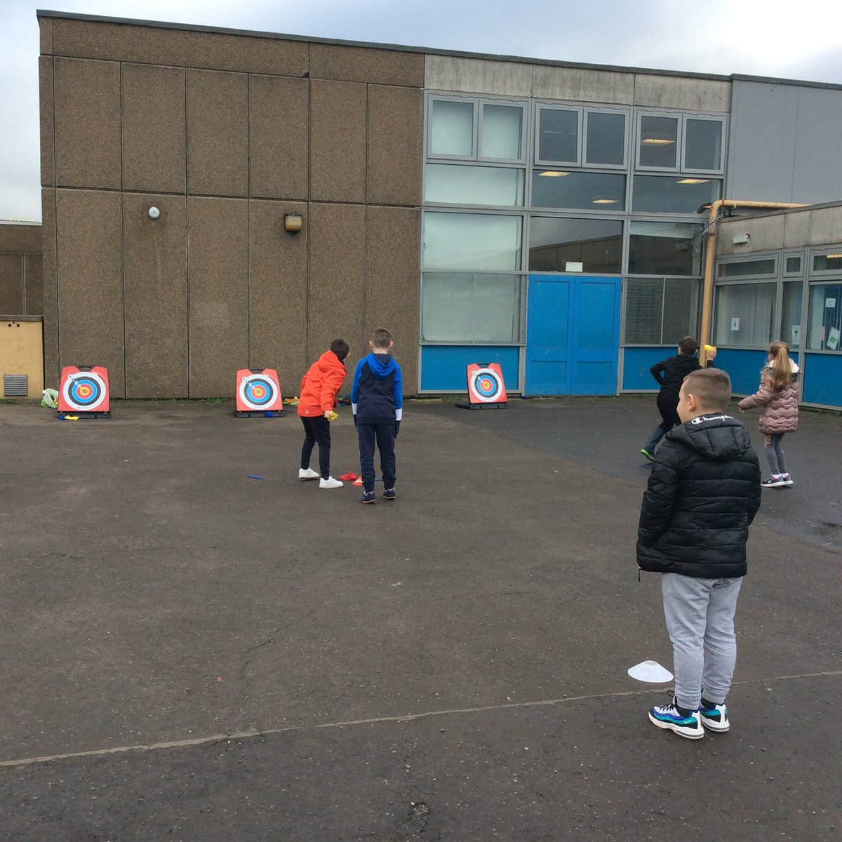 MrCRoom8HPS's tweet photo. Room 6 had a great time with our @NLActiveSchools coaches today learning about targeting and archery. An excellent prize for our efforts with the #NLWalktoSchoolWeek https://t.co/c3h0Q7NRjq