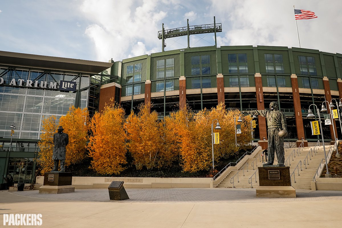 packers's tweet photo. #MaskUpWisconsin https://t.co/z0xU9inKQc