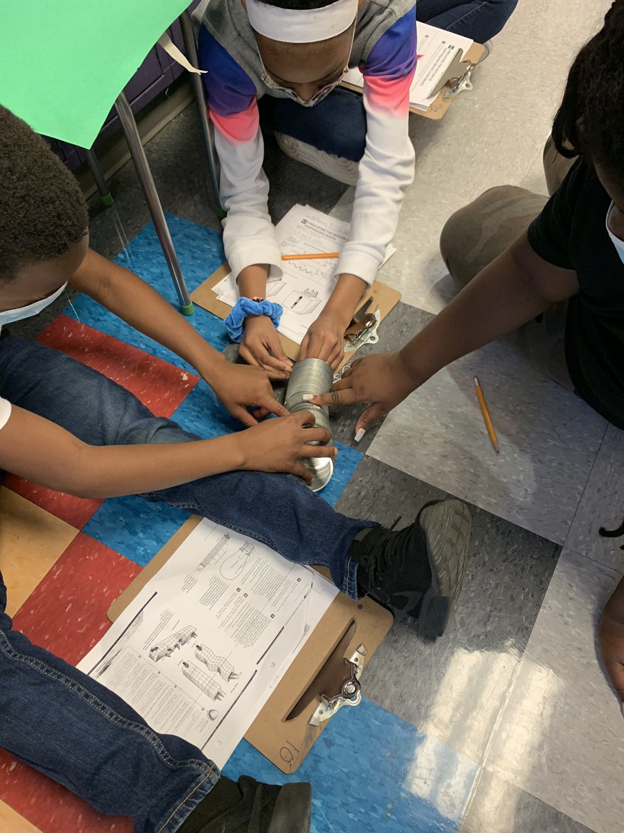 DrLilLewis's tweet photo. More #AMSTIScience @demsbulldogs 6th Graders in @KJTeachCounsel ‘s classroom! @AMSTI_UA_UWA T-Waves & S-Waves-learning about earthquakes! https://t.co/w204PgRvMy