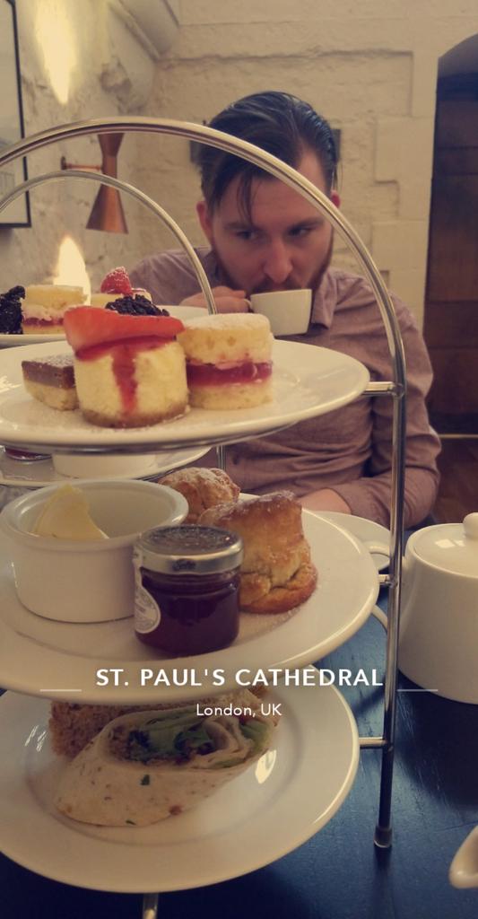 Well the pandemic really put a halt on going out to eat for us so please enjoy some old photos of  @Kyle_Bindas longingly looking at his food in my favorite Twitter thread I've ever made.