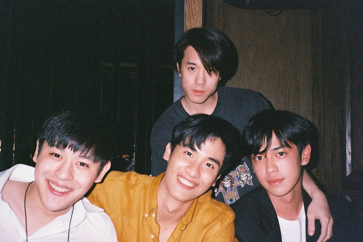 sivk_'s tweet image. เติ้ดรู้จักวงเดียว วงการบันเทิงไทย 55555555555​55555555555​55555555555​55555555555