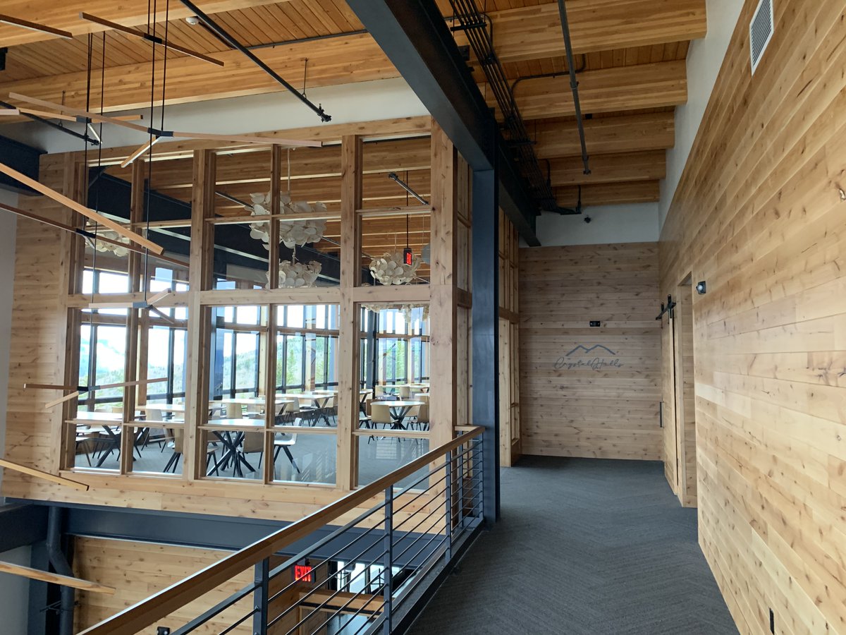 AlleghenyMllwrk's tweet photo. Introducing @BrettonWoodsonMountainLodge, a project in New Hampshire, we recently completed in a team effort with @EngelberthConstruction, Inc. and others! What an inviting atmosphere! https://t.co/kjRn8M9nyp
