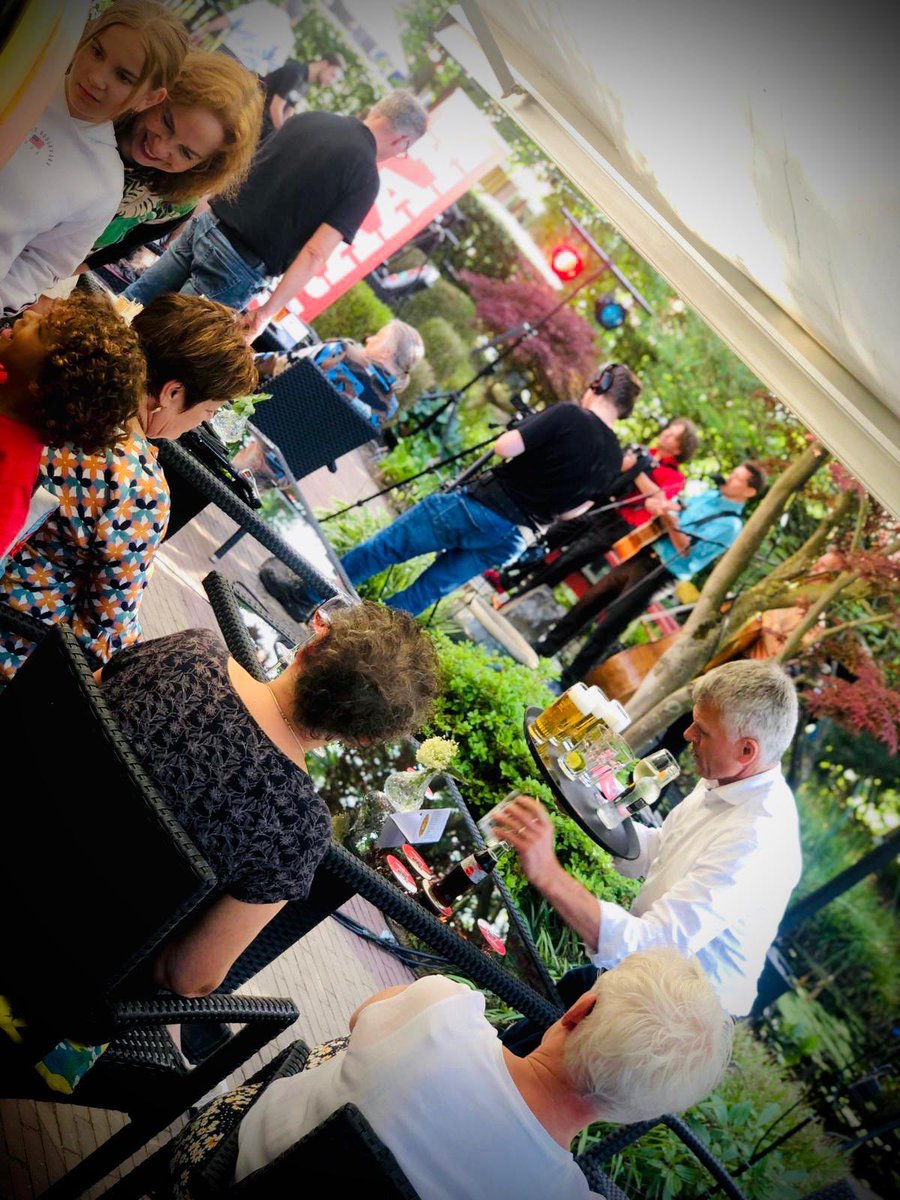 De Linde tweet media