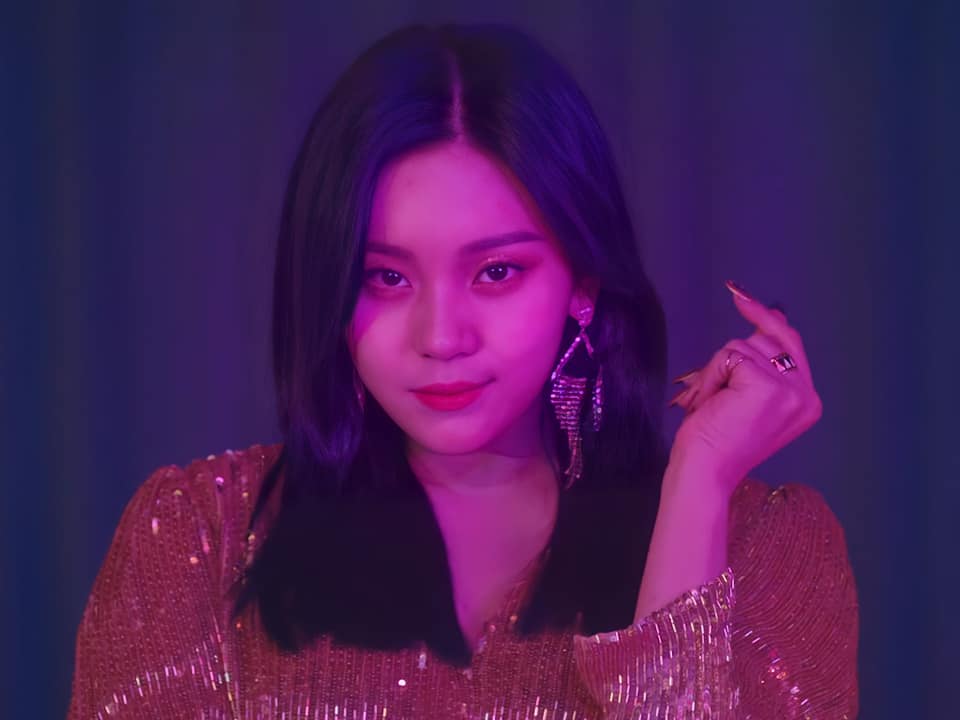 BuddyKpoper's tweet photo. YES THIS IS THE SAME PERSON.
@GFRDofficial @GFRDofficialJP 
#GFRIEND
#MAGO1stTeaser
#D3toGFRIENDMAGO https://t.co/VnteIixUum